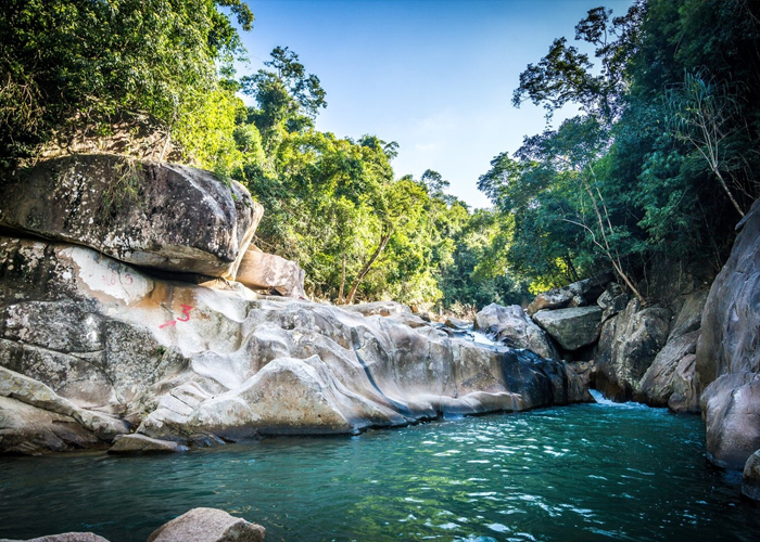 Giá vé Ba Hồ Nha Trang khoảng 100.00 VNĐ/người (Nguồn: Sưu tầm) 