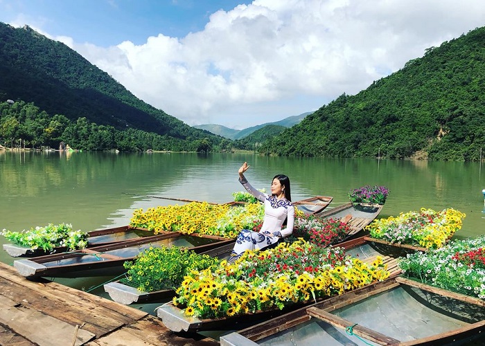 Hồ Kênh Hạ đang là địa điểm “đổi gió” hấp dẫn của nhiều du khách