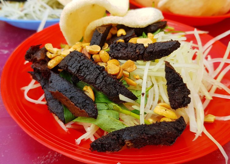 Gỏi bò khô Nha Trang - Món ăn vặt cực ngon ở Nha Trang mà bạn nên thử qua