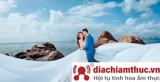 Chụp hình cưới tại Hòn Chồng Hòn Vợ