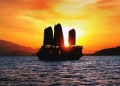 Ngắm Vẻ Đẹp Hoàng Hôn Nha Trang Cùng Tour Du Thuyền Emperor
