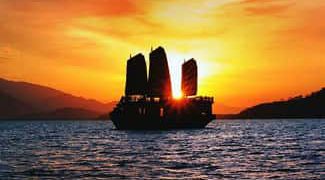 Ngắm Vẻ Đẹp Hoàng Hôn Nha Trang Cùng Tour Du Thuyền Emperor