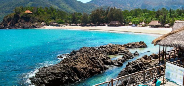 bãi biển tuyệt đẹp ở Nha Trang