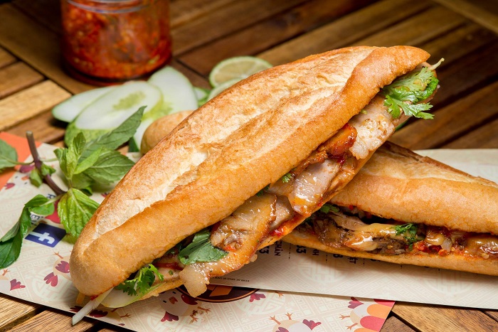 Bánh mì sử dụng chả cá Nha Trang làm nhân sẽ mang đến hương vị mới lạ (Ảnh: Sưu tầm)