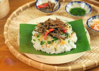 Cách nấu xôi cá cơm Nha Trang ăn ngon miễn bàn