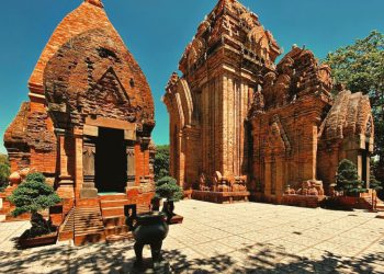Review Tháp Bà Ponagar Nha Trang