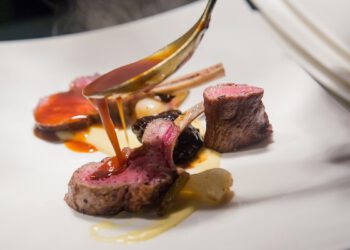 Trải nghiệm không gian ẩm thực thượng hạng tại Cookbook Cafe Intercontinental Nha Trang