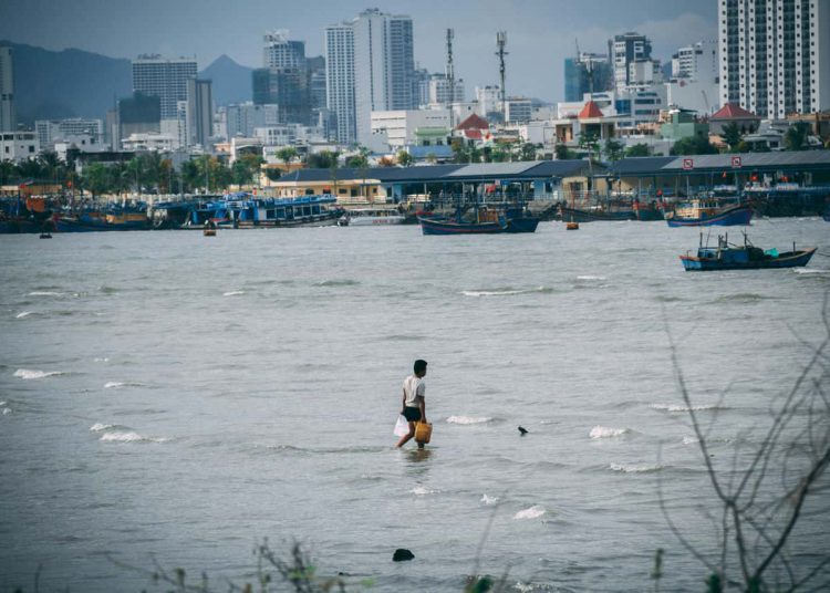 Bộ ảnh: xóm nghèo làng chài Hòn Rớ – Nha Trang