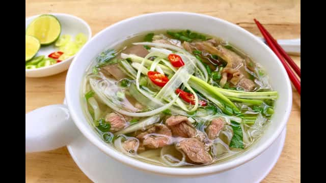 Mỗi tô phở đều có hương vị riêng, và phở Nha Trang cũng ngon theo một cách rất riêng