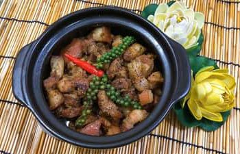 C‎‎ách làm thịt ba chỉ kho tiêu xanh ngon, đ‎‎ậm đ‎‎à ă‎‎n h‎‎ao cơm